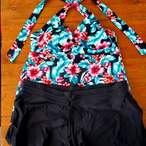 Two-piece Bathing Suit Set, Floral Top Black Short